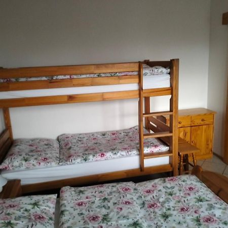 A-Privat Hotel Lipótszentmiklós Kültér fotó