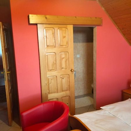 A-Privat Hotel Lipótszentmiklós Kültér fotó